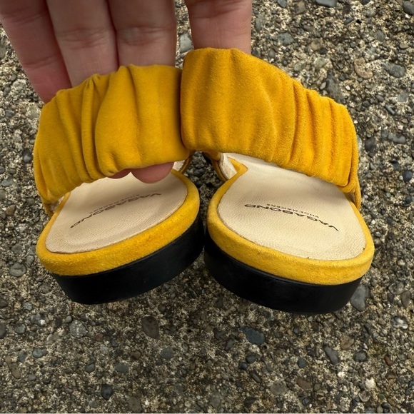 Vagabond Katlin Suede Slingback Mule in Yellow - Picture 3 of 9